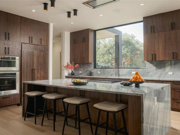 2404 Arpdale ST, Austin TX 78704