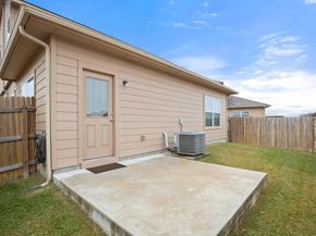 12106 Greywacke DR, Manor TX 78653