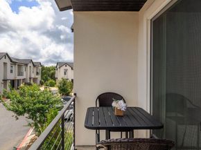 12001 Vista Parke DR 202, Austin TX 78726
