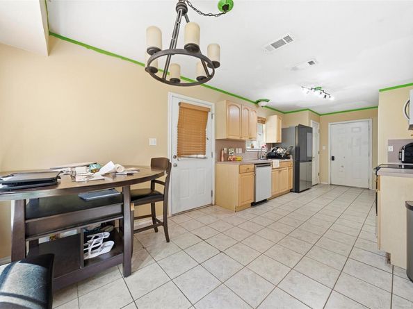 105 Snyders TRL, Liberty Hill TX 78642