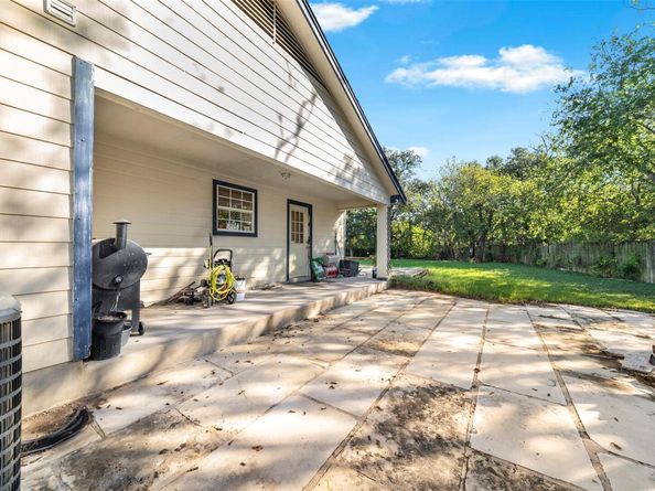 105 Snyders TRL, Liberty Hill TX 78642