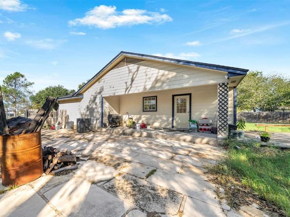 105 Snyders TRL, Liberty Hill TX 78642