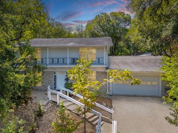 2401 Homedale CIR