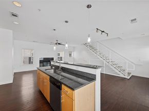 2606 Wilson ST 1104, Austin TX 78704
