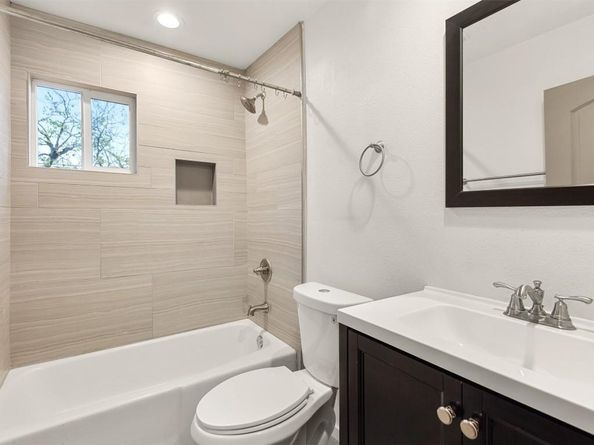 7305 A/B Grand Canyon DR, Austin TX 78752