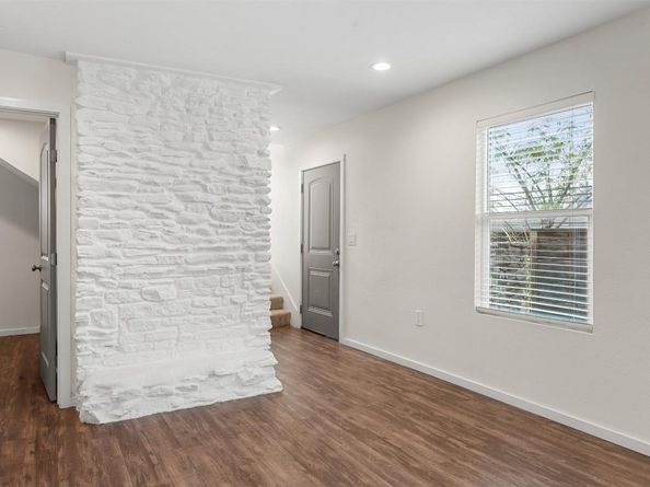 7305 A/B Grand Canyon DR, Austin TX 78752