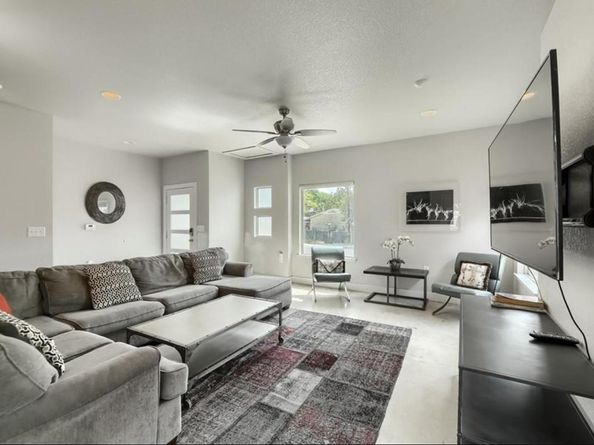 1302 E 3rd ST, Austin TX 78702