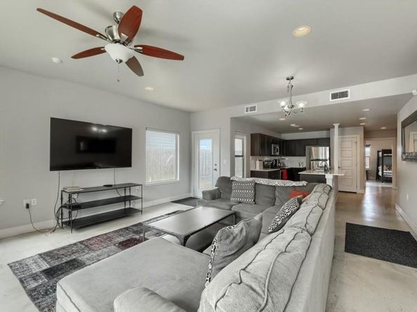 1302 E 3rd ST, Austin TX 78702