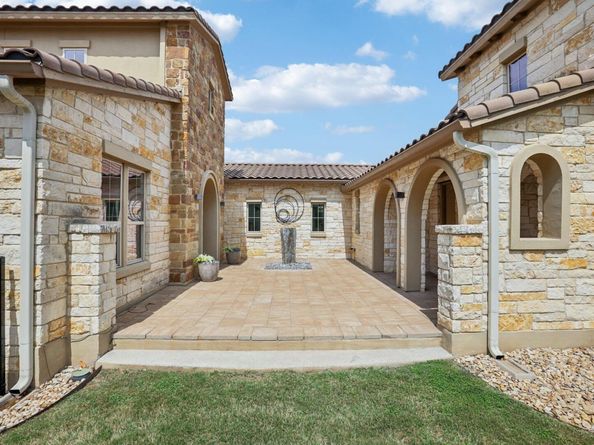 109 Charmstone LN, Georgetown TX 78628