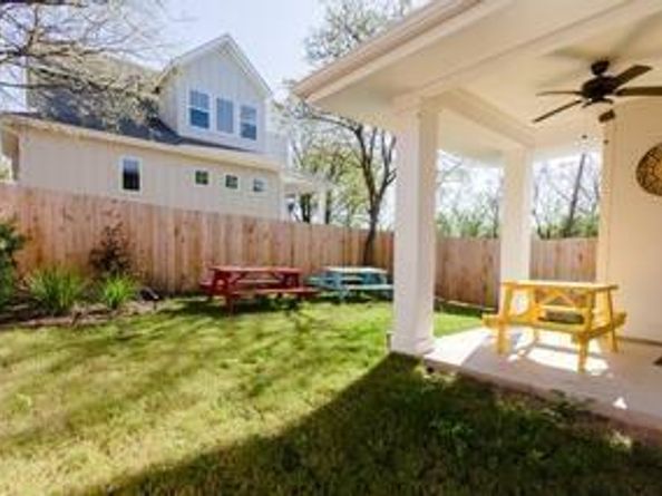807 E 16th ST A, Austin TX 78702