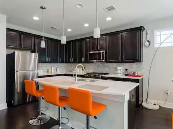 807 E 16th ST A, Austin TX 78702