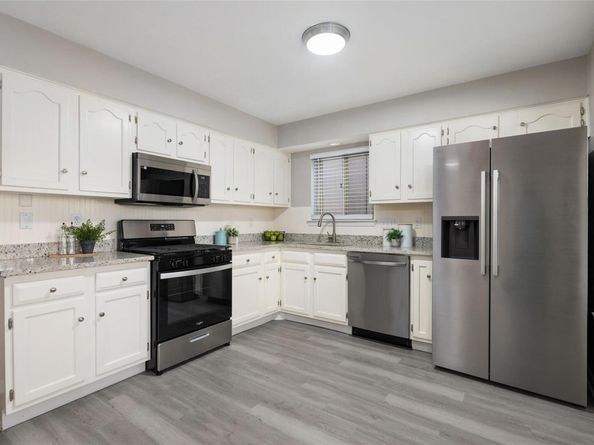 4411 Cumbria LN, Austin TX 78727
