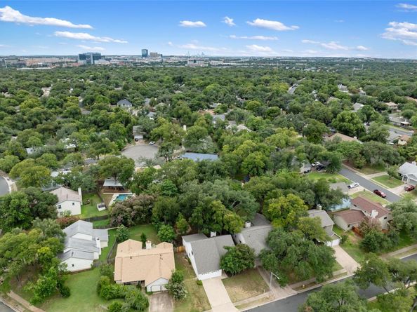 4411 Cumbria LN, Austin TX 78727