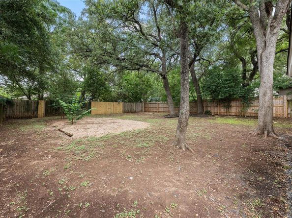 4411 Cumbria LN, Austin TX 78727