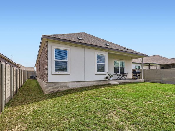 124 Flint Mountain RD, Georgetown TX 78628