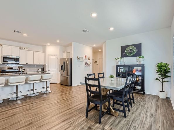 124 Flint Mountain RD, Georgetown TX 78628