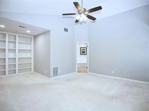 11310 Spicewood Club DR 12, Austin TX 78750