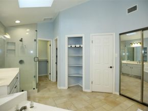 11310 Spicewood Club DR 12, Austin TX 78750