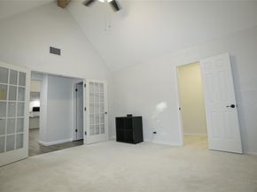 11310 Spicewood Club DR 12, Austin TX 78750