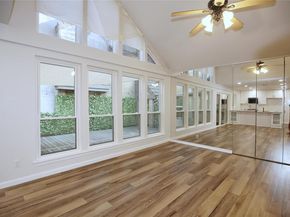 11310 Spicewood Club DR 12, Austin TX 78750