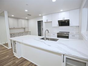 11310 Spicewood Club DR 12, Austin TX 78750