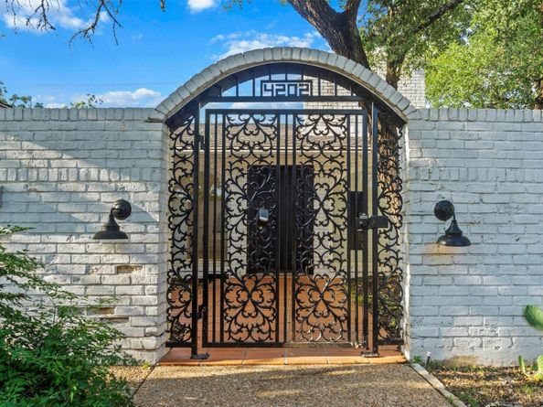 4202 N Hills DR, Austin TX 78731
