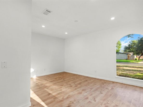 4202 N Hills DR, Austin TX 78731