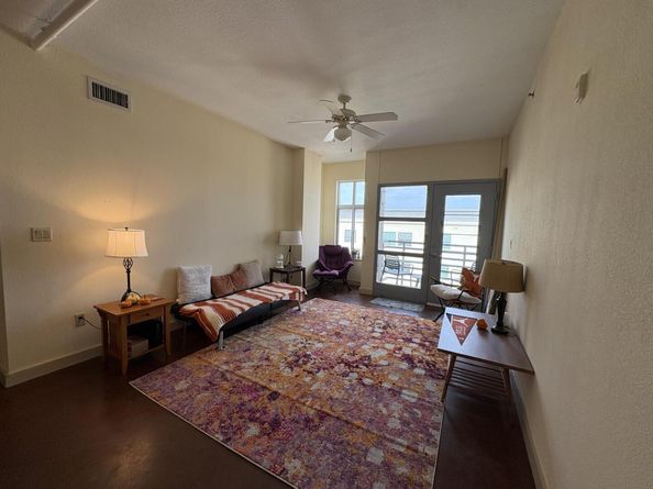 711 W 26th ST 700, Austin TX 78705