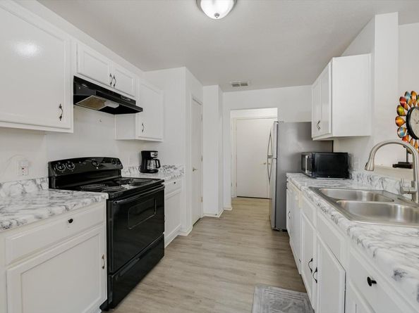 8710 Davis Oaks TRL, Austin TX 78748
