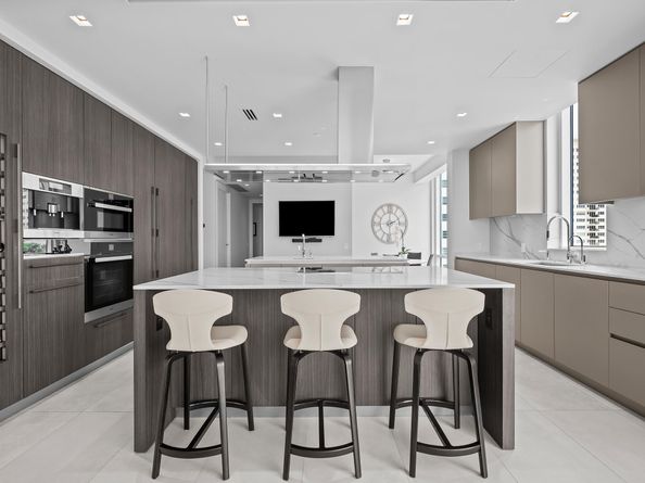 353 Sunset Drive PH02, Fort Lauderdale FL 33301