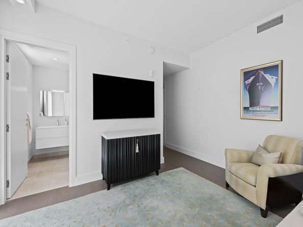 353 Sunset Drive PH02, Fort Lauderdale FL 33301
