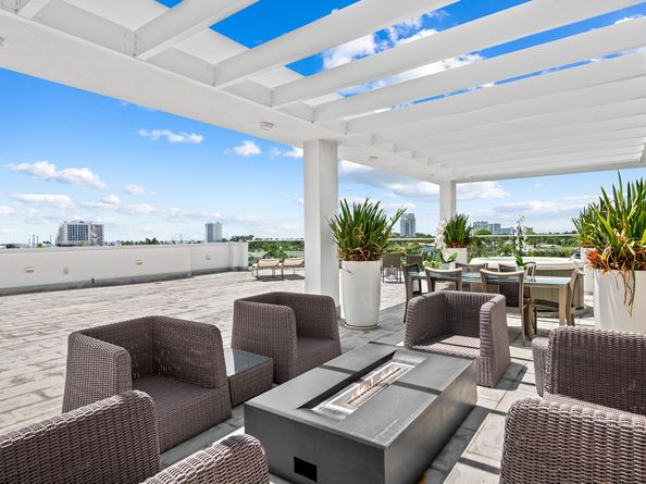 353 Sunset Drive PH02, Fort Lauderdale FL 33301