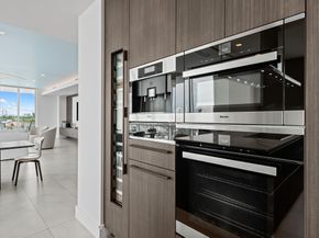353 Sunset Drive PH02, Fort Lauderdale FL 33301