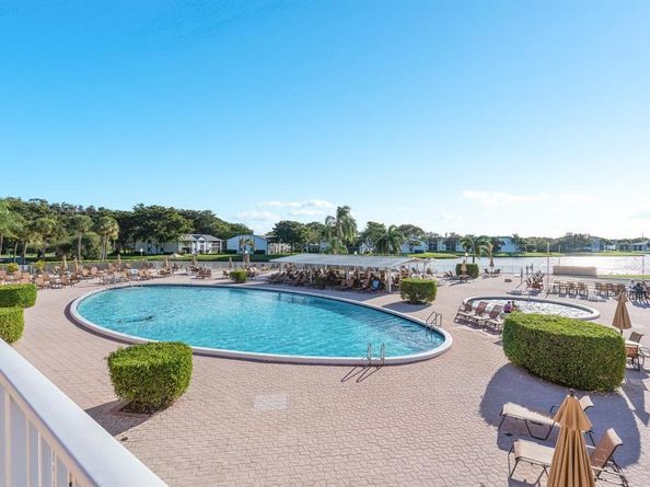 15401 Pembridge Ave 13, Delray Beach FL 33484