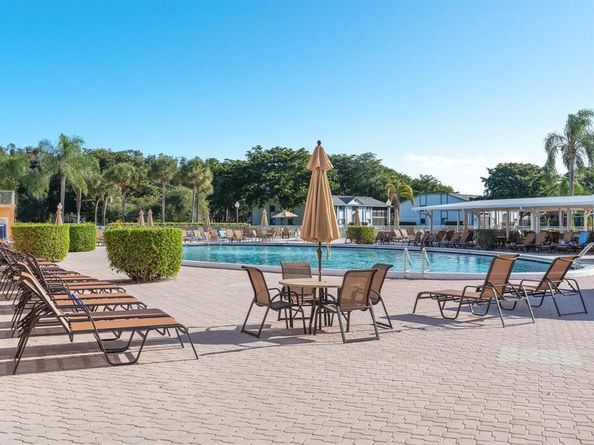 15401 Pembridge Ave 13, Delray Beach FL 33484