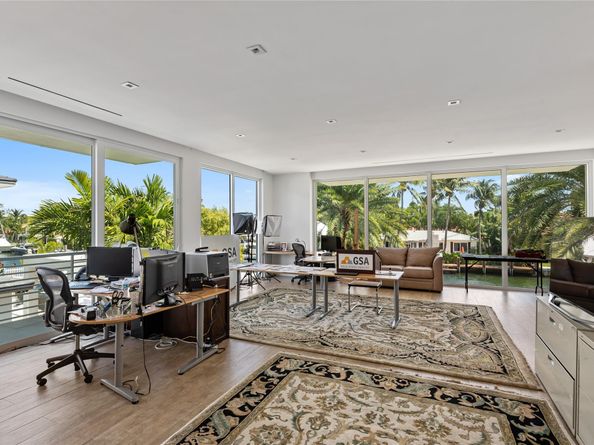 500 Isle Of Capri Dr, Fort Lauderdale FL 33301