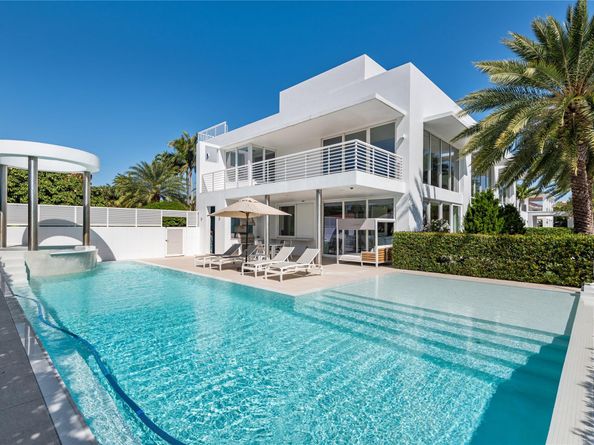 500 Isle Of Capri Dr, Fort Lauderdale FL 33301