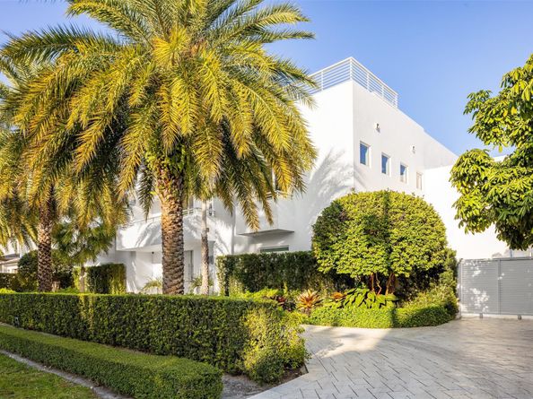 500 Isle Of Capri Dr, Fort Lauderdale FL 33301