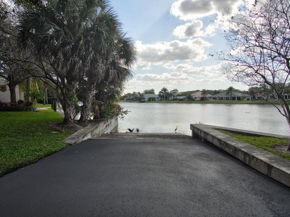 1823 SW 17th Street, Boca Raton FL 33486