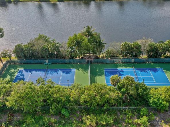 1823 SW 17th Street, Boca Raton FL 33486