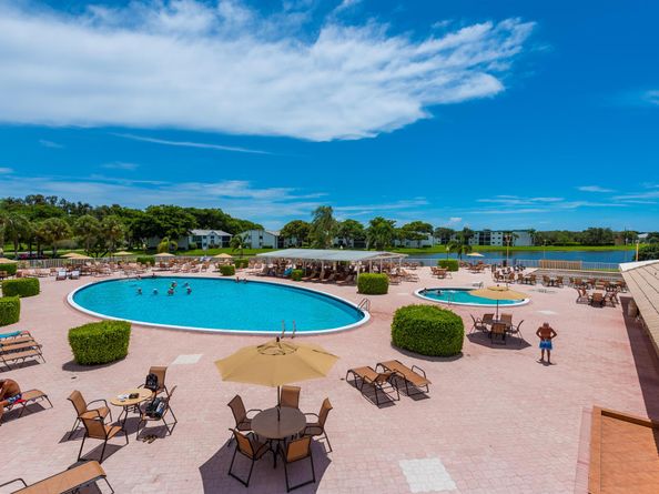 15451 Pembridge Drive 217, Delray Beach FL 33484