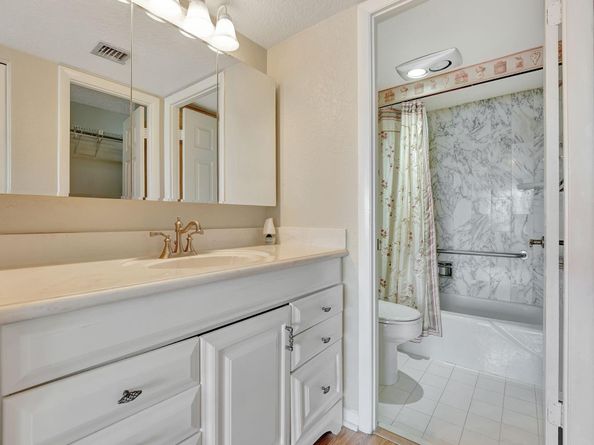 10777 W Sample Rd 719, Coral Springs FL 33065
