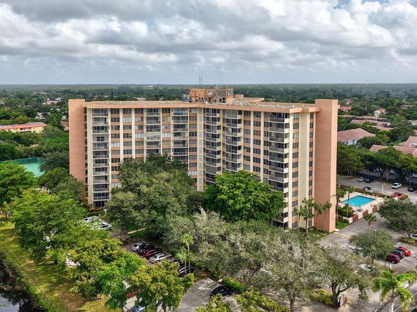 10777 W Sample Rd 719, Coral Springs FL 33065