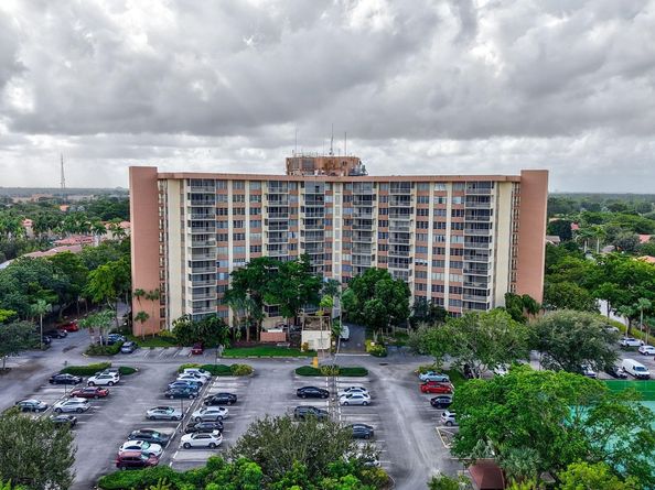 10777 W Sample Rd 719, Coral Springs FL 33065