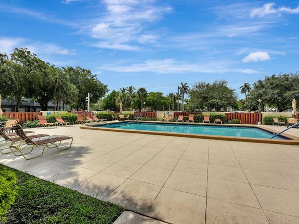 10777 W Sample Rd 719, Coral Springs FL 33065