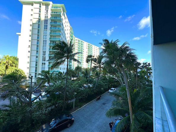 4001 S Ocean Dr 3H, Hollywood FL 33019