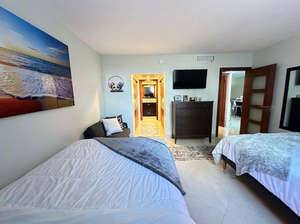4001 S Ocean Dr 3H, Hollywood FL 33019