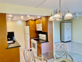 1058 Exeter D 1058, Boca Raton FL 33434