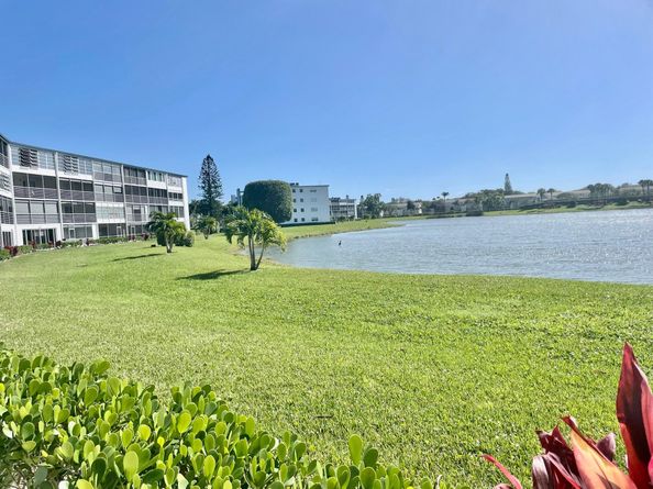 1058 Exeter D 1058, Boca Raton FL 33434