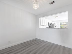 1185 NW 98th Terrace 133, Pembroke Pines FL 33024